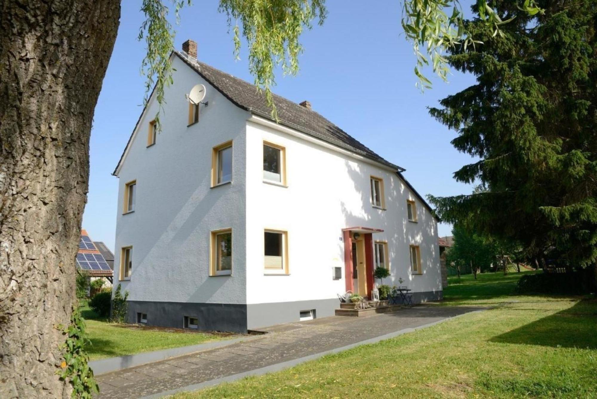 Ruhiges Ferienhaus In Lommersdorf Mit Garten Blankenheim  Ngoại thất bức ảnh